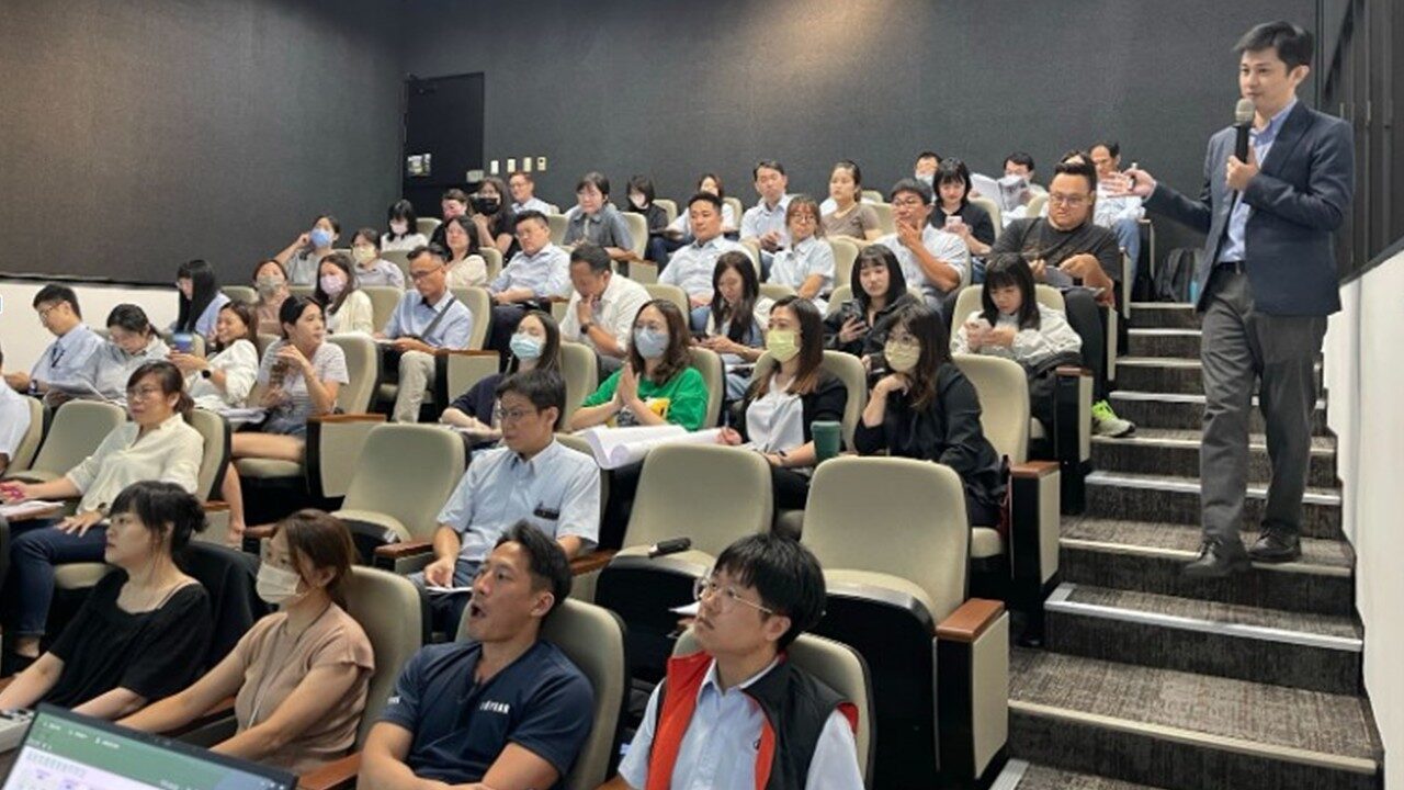 久年營造攜手捷思顧問，進行ISO14064-1內部稽核訓練現場實景照2